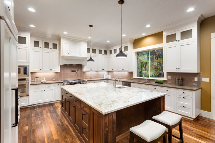 Mix and match granite countertops in Springfield, UT kitchen